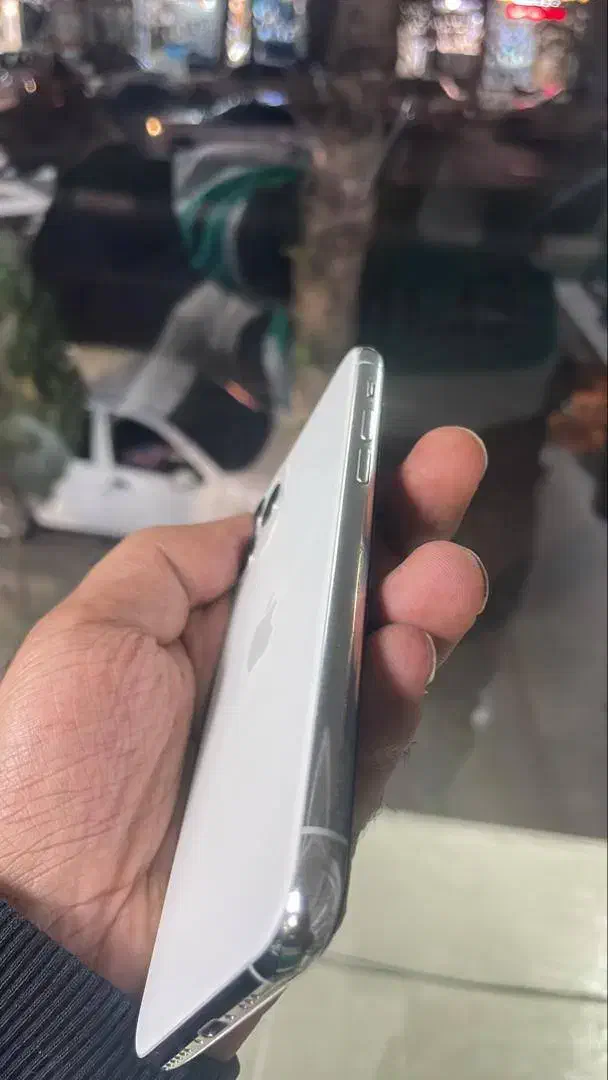 ایفون11پرو|موبایل|رشت, معلم|دیوار