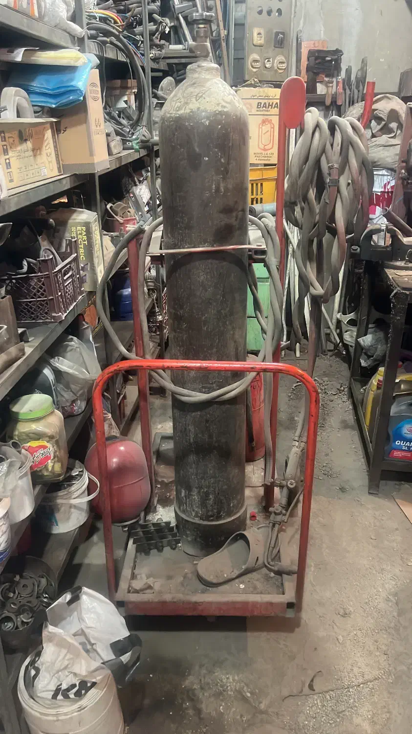 کپسول اکسیژن ۴۰ کیلیویی با چهار پایه چرخ دلر|ابزارآلات|ری, ملک‌آباد|دیوار