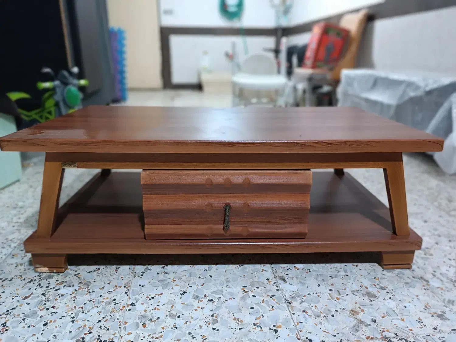 میز جلو مبلی سنگین و شیک|مبلمان خانگی و میز عسلی|لنگرود, |دیوار