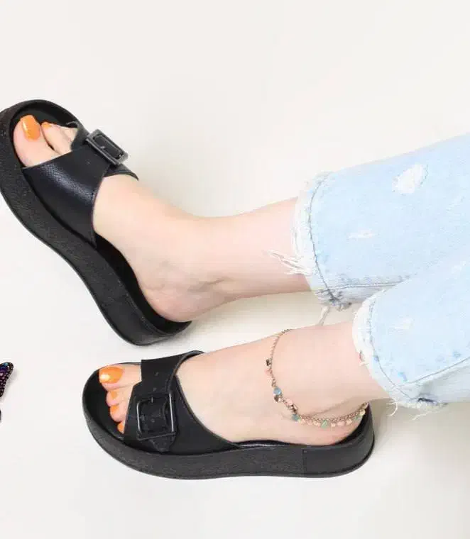 صندلهای طبی فوق العاده راحت دارای پد خارپاشنه|کیف، کفش، کمربند|اهواز, شریعتی جنوبی|دیوار