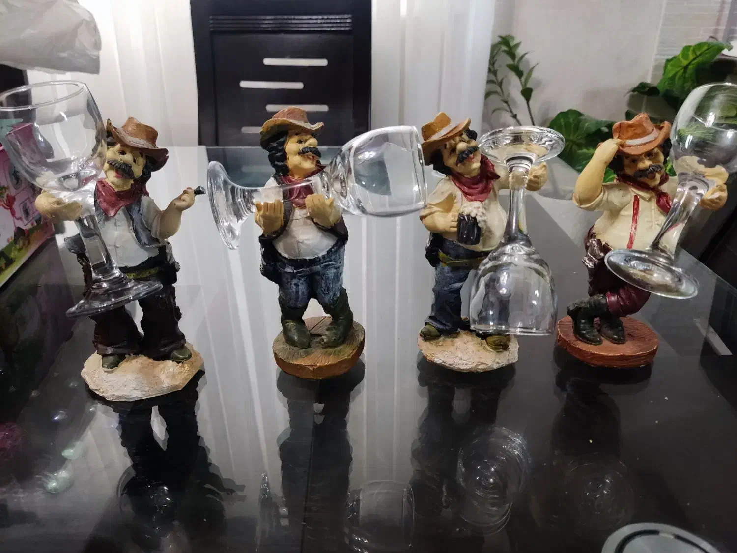 ۴ عدد مجسمه کابوی با گیلاس خوری وارداتی|مجسمه، تندیس، ماکت|رشت, معلم|دیوار