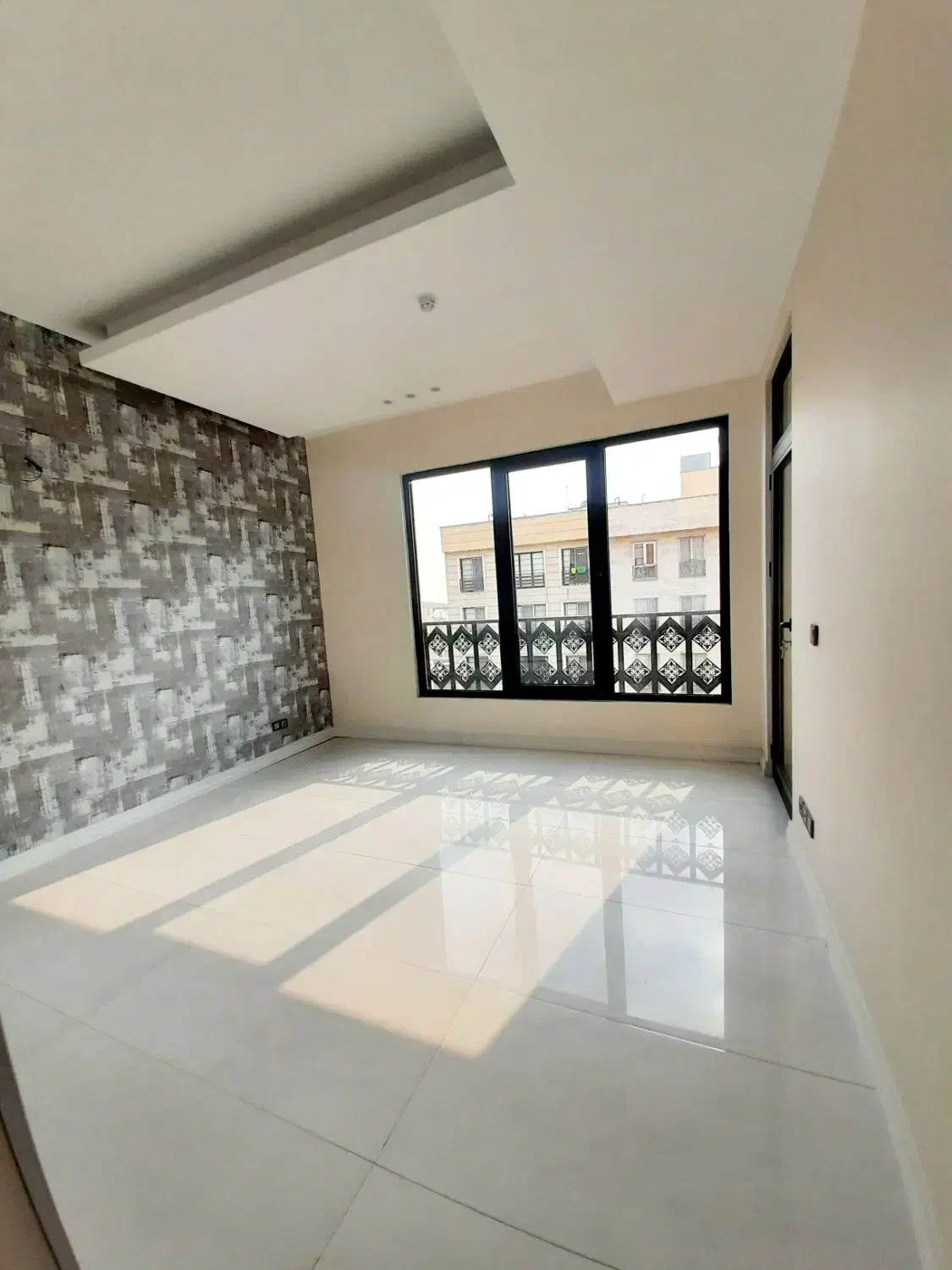 ۱۲۱ متر جردن ولیعصر ( نوساز طبقات بالا )