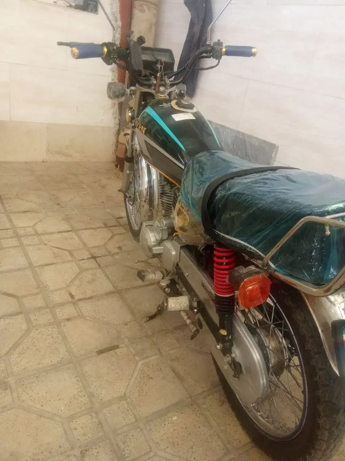 کمک فنر در حد نو هندا|قطعات یدکی و لوازم جانبی|محمدشهر, علی آباد گونه|دیوار