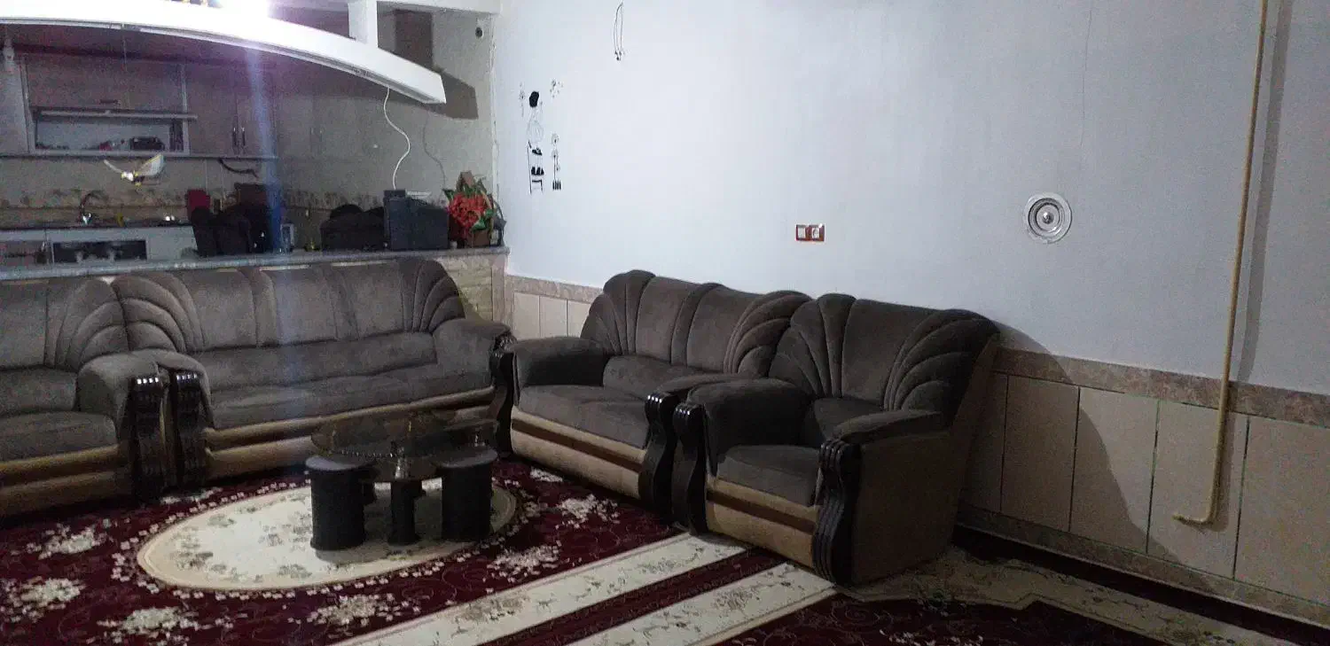 فرش ۲عدد|فرش|خرم‌آباد, |دیوار