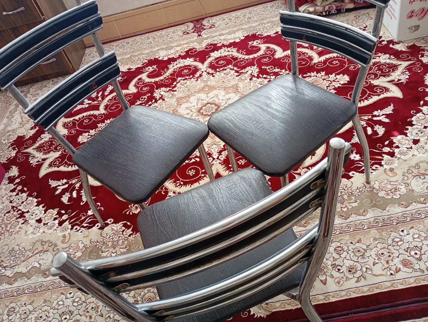 صندلی|صندلی و نیمکت|خور (اصفهان), |دیوار