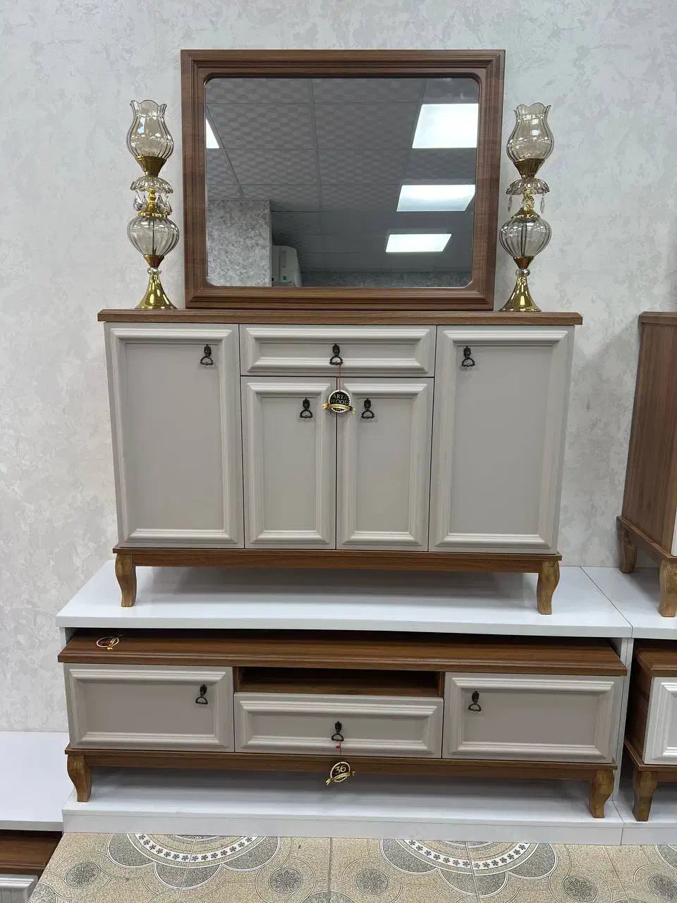 کنسول و میز مدل کاترین|بوفه، ویترین، کنسول|قم, امامزاده ابراهیم|دیوار