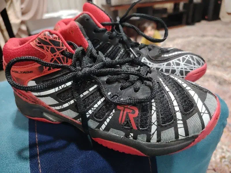 کفش بسکتبال|کفش و لباس بچه|بوشهر, |دیوار