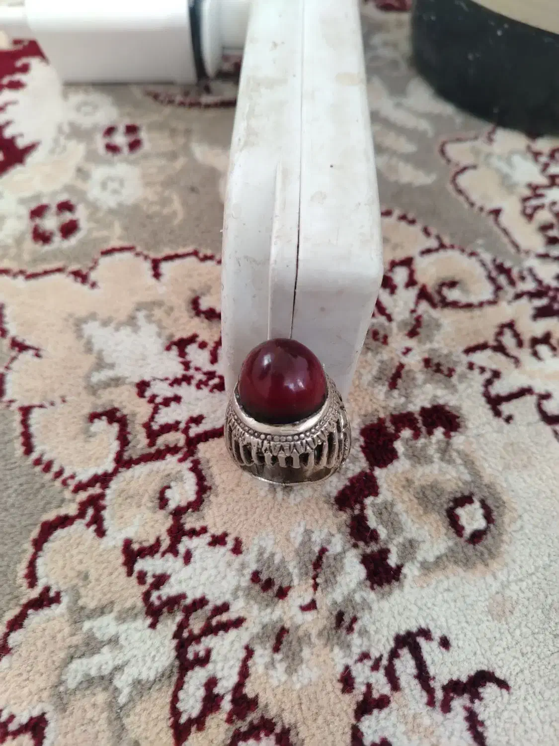 انگشتر نقره|کلکسیون اشیاء عتیقه|زبرخان, |دیوار