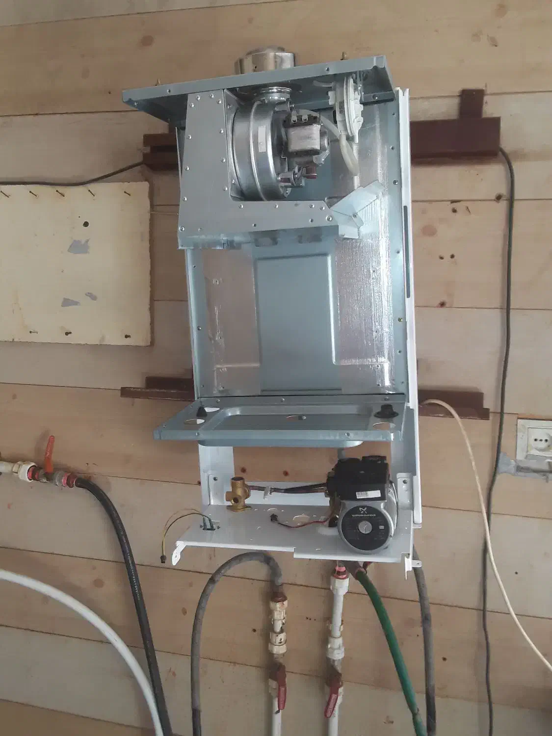 تعمیر و نصب و سرویس پکیج و ابگرمکن و شوفاژ|آبگرمکن، پکیج، شوفاژ|تهران, بهداشت|دیوار