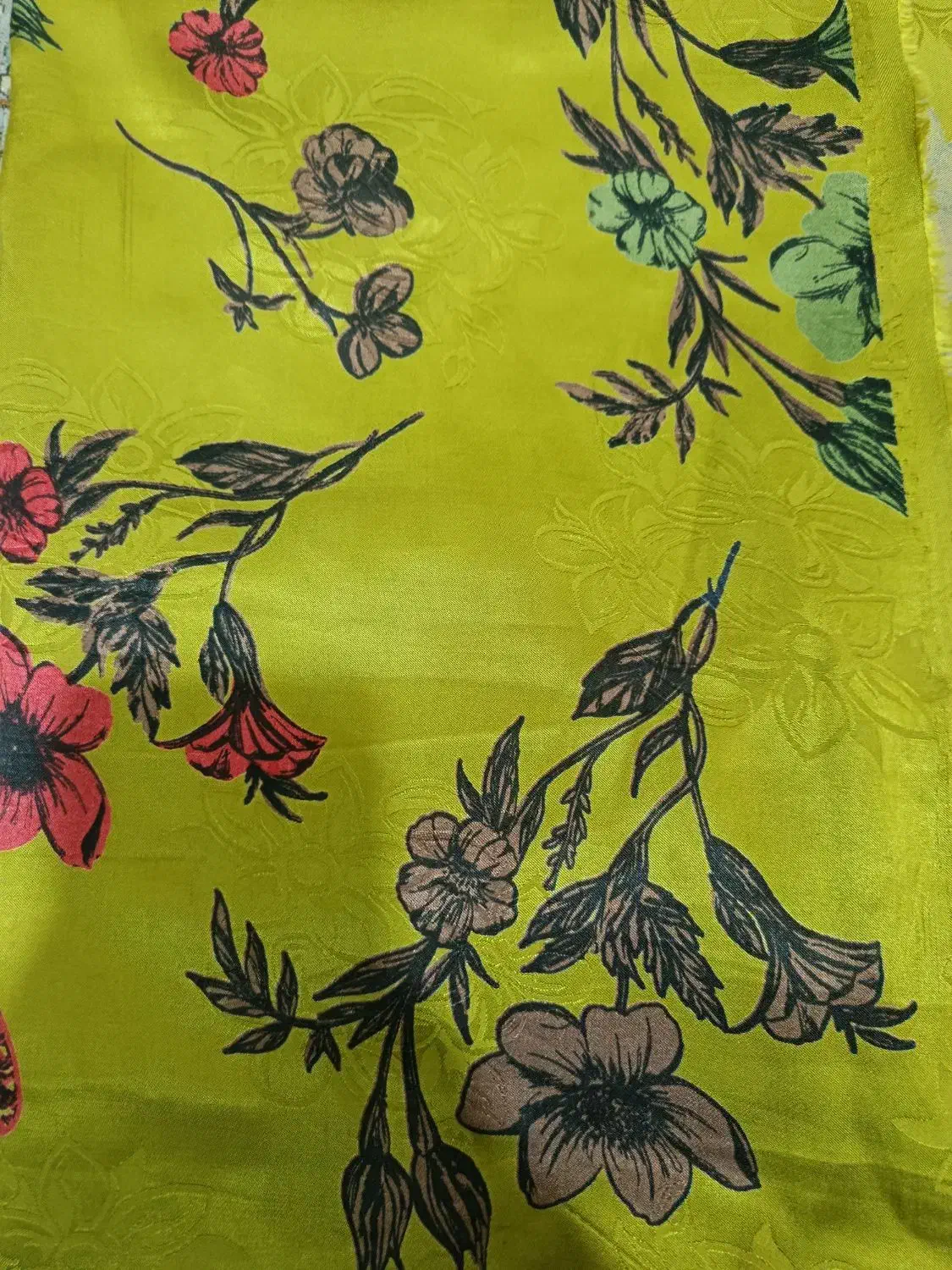 پارچه نخی و ابریشمی|لباس|زاهدان, |دیوار