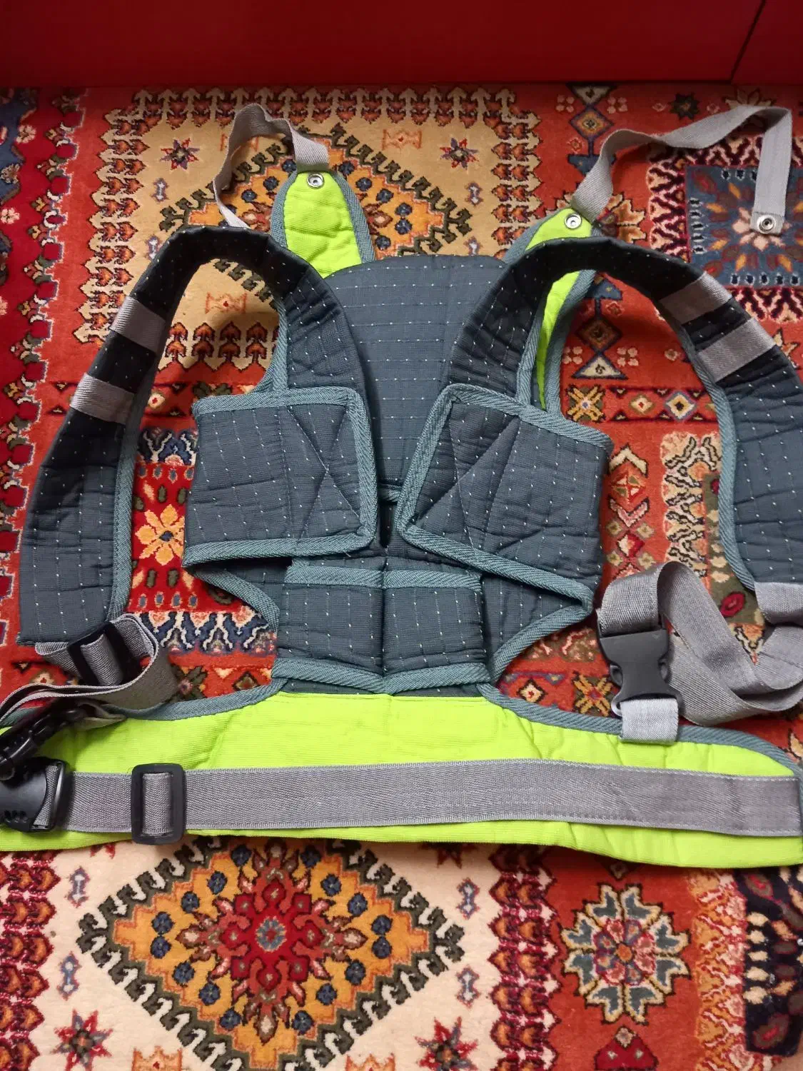 آغوشی کودک|کالسکه و لوازم جانبی|تهران, قیام|دیوار