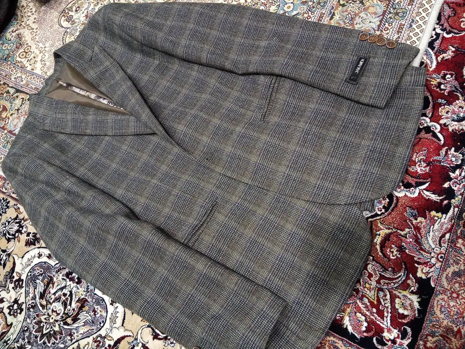 کت تک|لباس|تربتحیدریه, ترمینال|دیوار