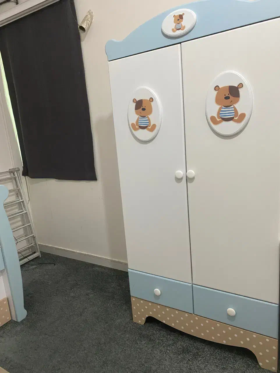 تخت و کمد کودک تم آبی سفیدخرس|تخت و سرویس خواب|قشم, |دیوار