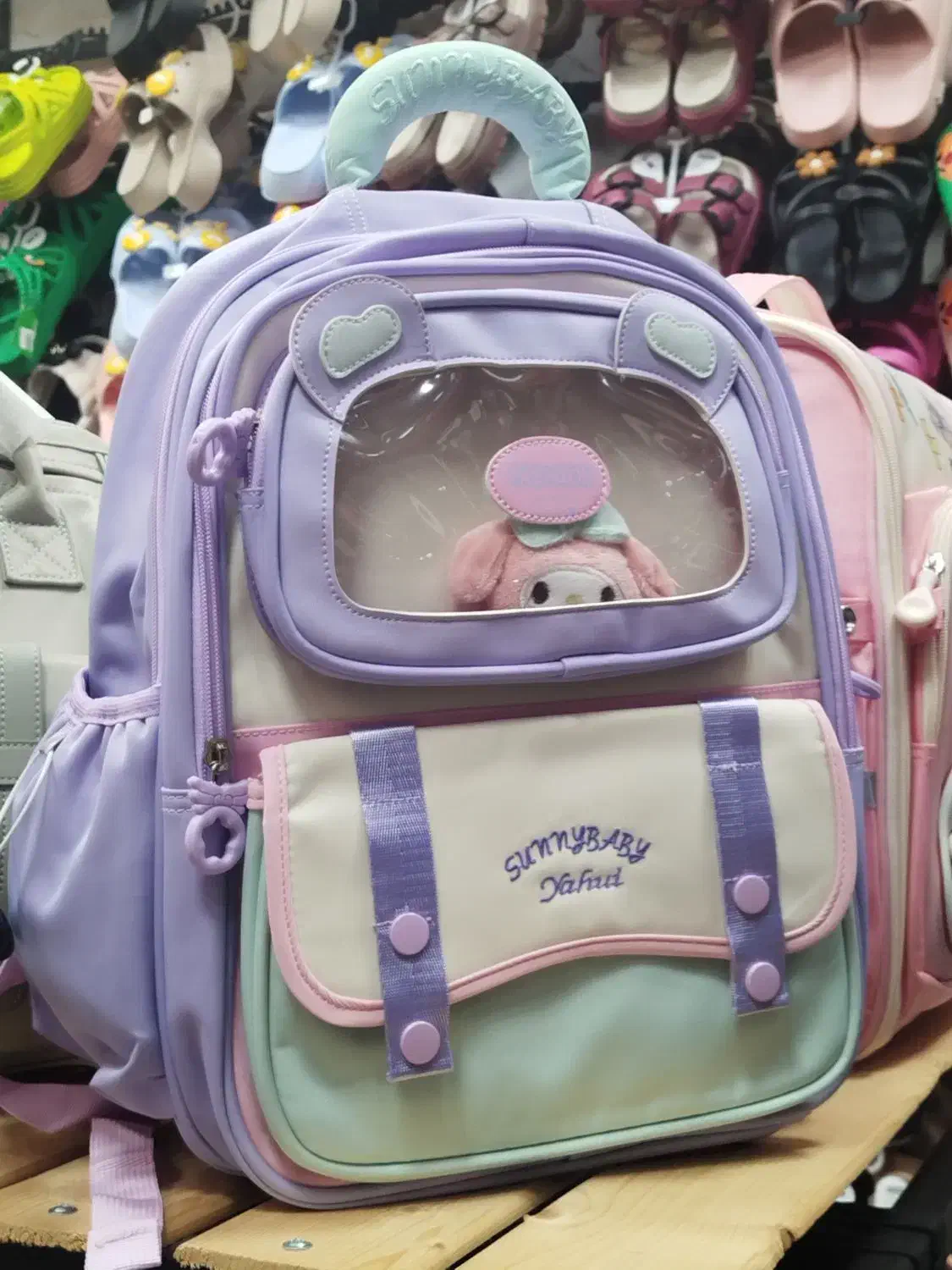 انواع کیف ( مجلسی ، مدارس )|کیف، کفش، کمربند|صدرا-فارس, فاز ۱|دیوار