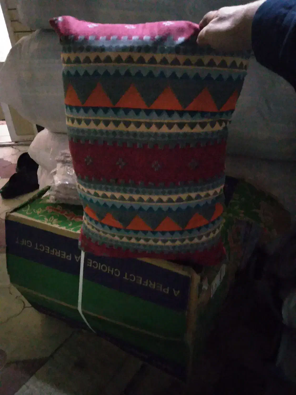 پتو بالشت روبالشتی روتختی|رختخواب، بالش، پتو|برازجان, |دیوار