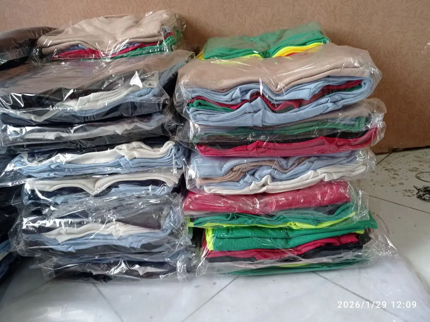 کراپ زنانه .حراجی.|لباس|تهران, شکیبا|دیوار