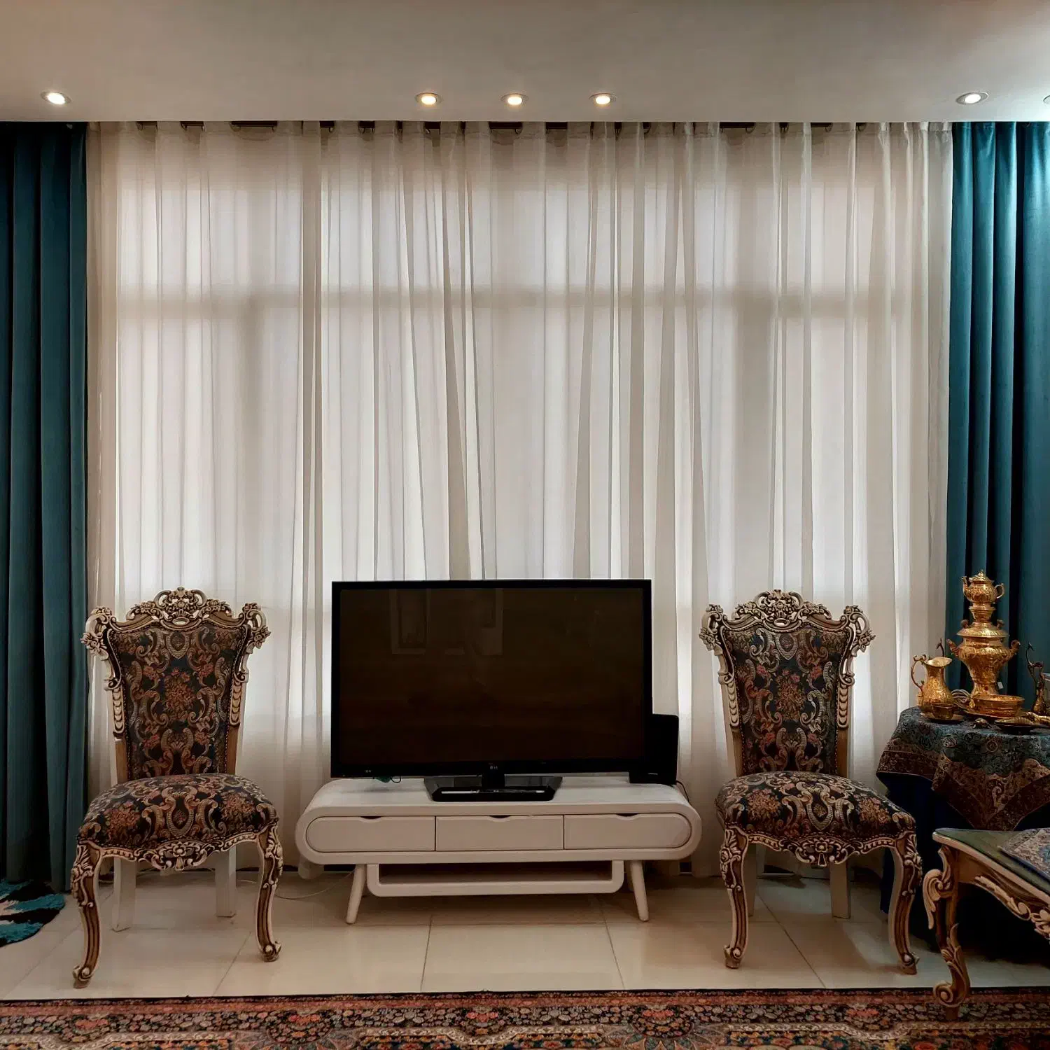 پارتیشن،پرده و میز تلویزیون|میز تلویزیون|قم, مسجد امام حسن|دیوار