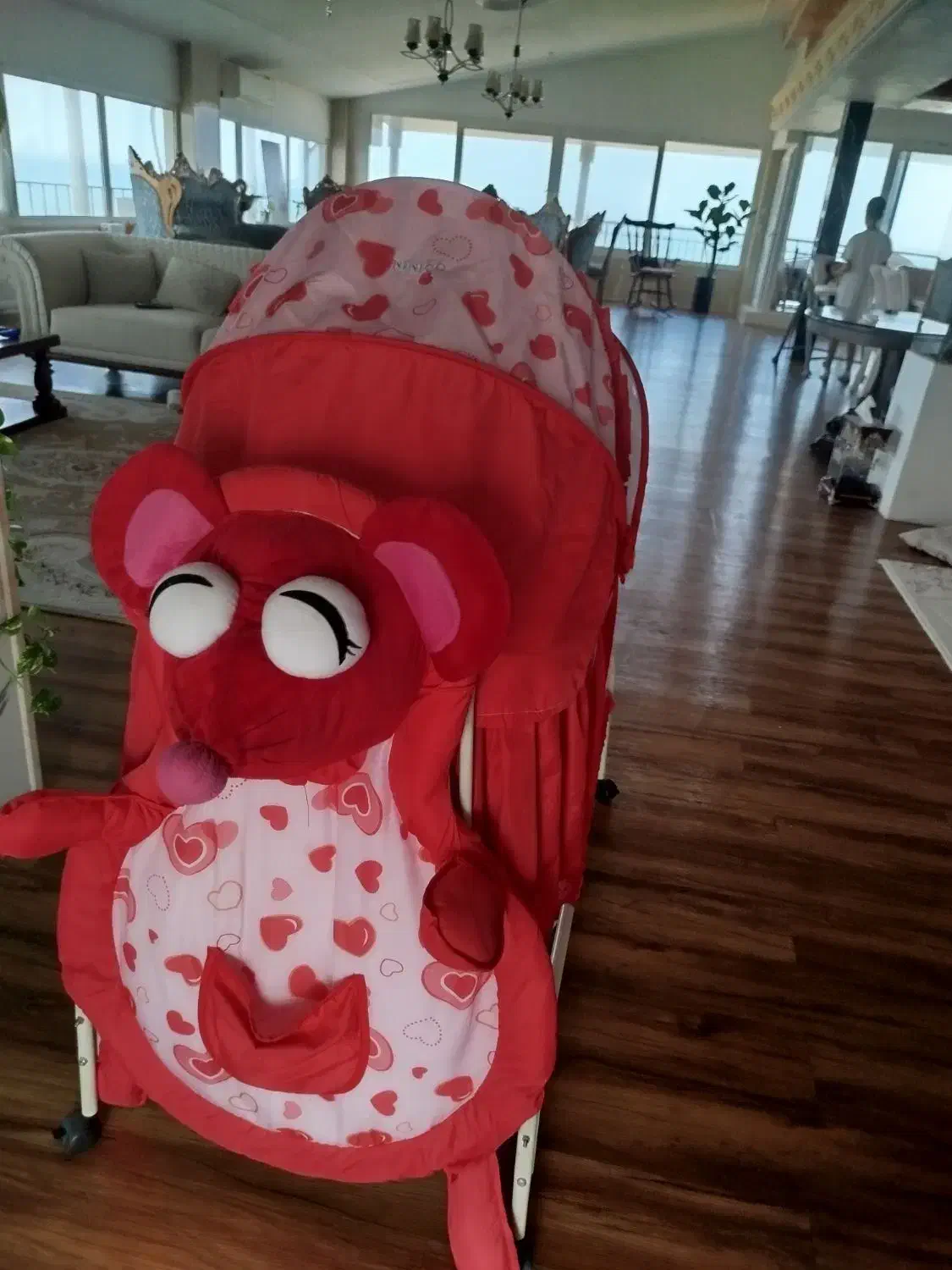 گهواره|تخت و صندلی بچه|خرم‌آباد (تنکابن), |دیوار