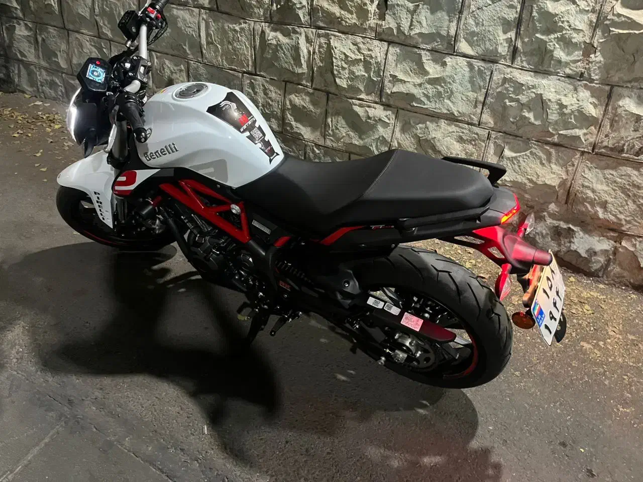 بنلی جفت در حد ۴۰۳ پلاک تهران|موتورسیکلت|آستانه اشرفیه, |دیوار