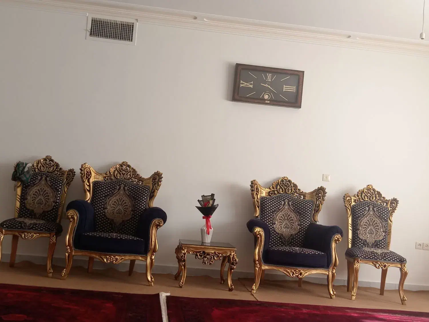 مبل سلطنتی 9نفره در حد نو|مبلمان خانگی و میز عسلی|سنندج, |دیوار