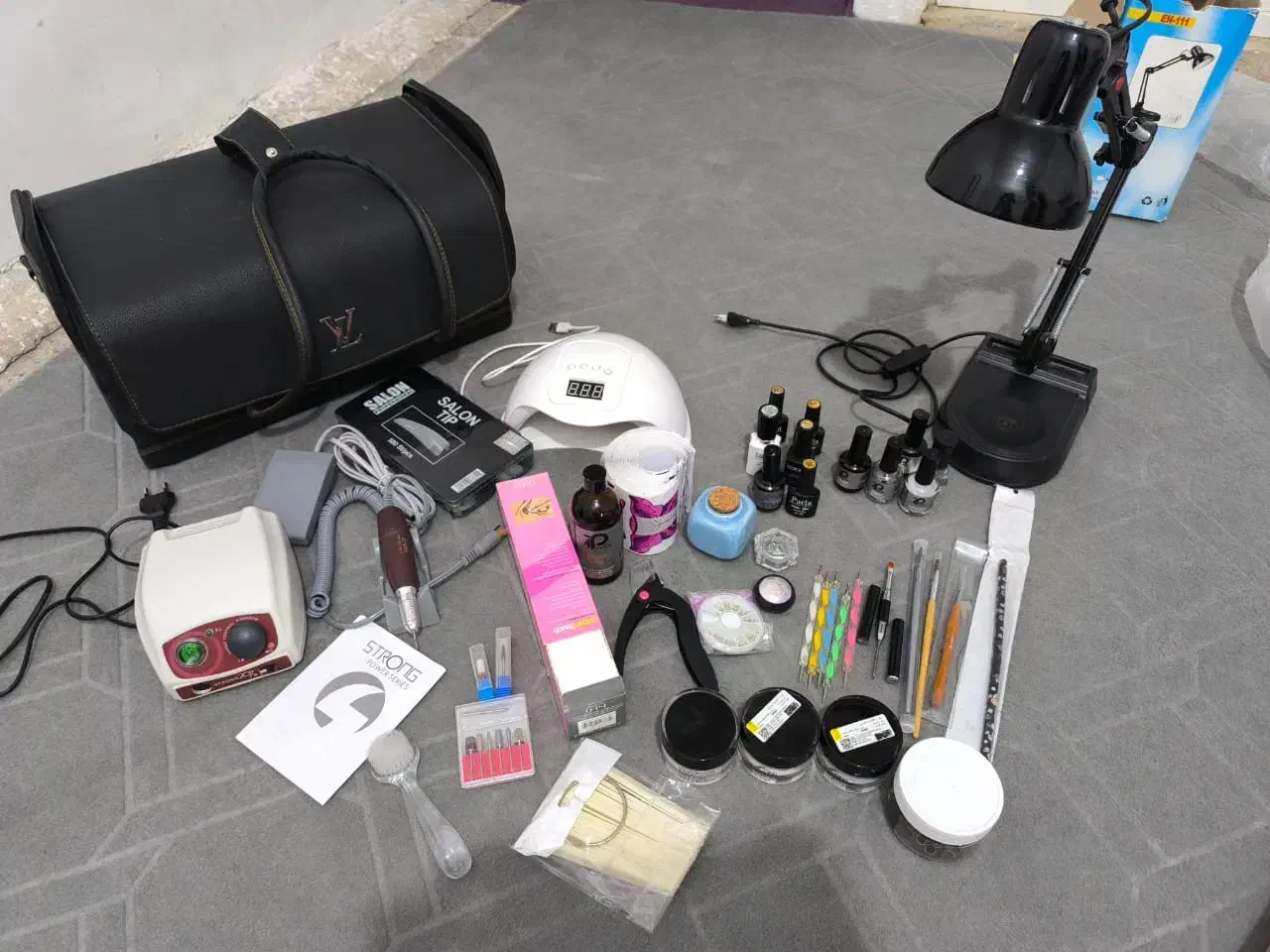 وسایل کاشت ناخن|آرایشگاه و سالنهای زیبایی|خرمآباد, |دیوار