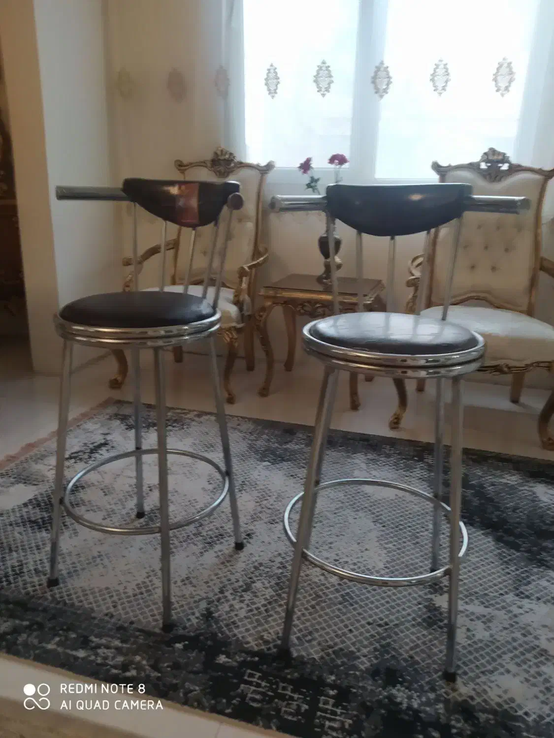 صندلی|صندلی و نیمکت|مشهد, کارمندان دوم|دیوار