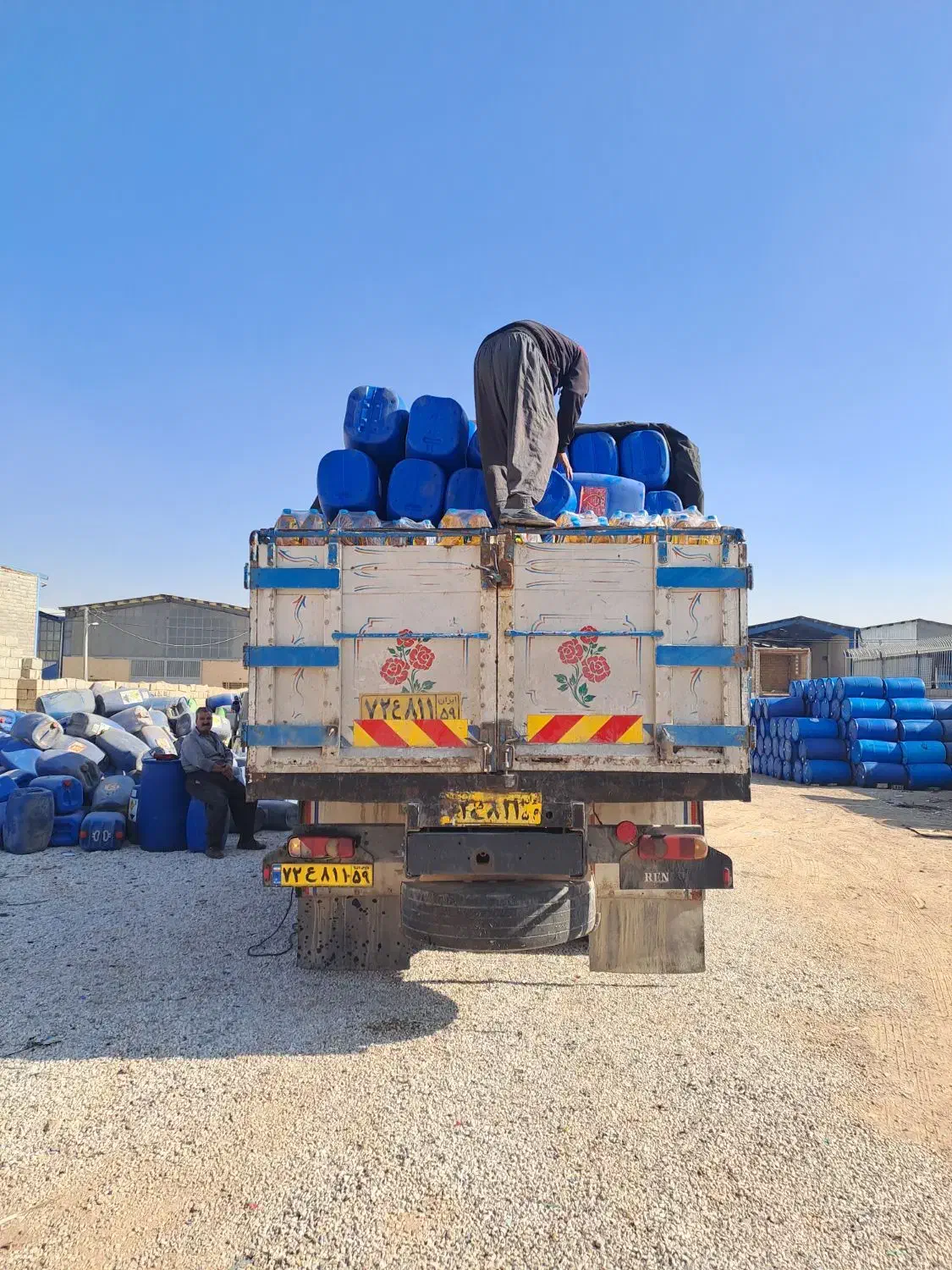 خرید فروش مخزن بشکه وگالن|عمده‌فروشی|اصفهان, فردوان|دیوار