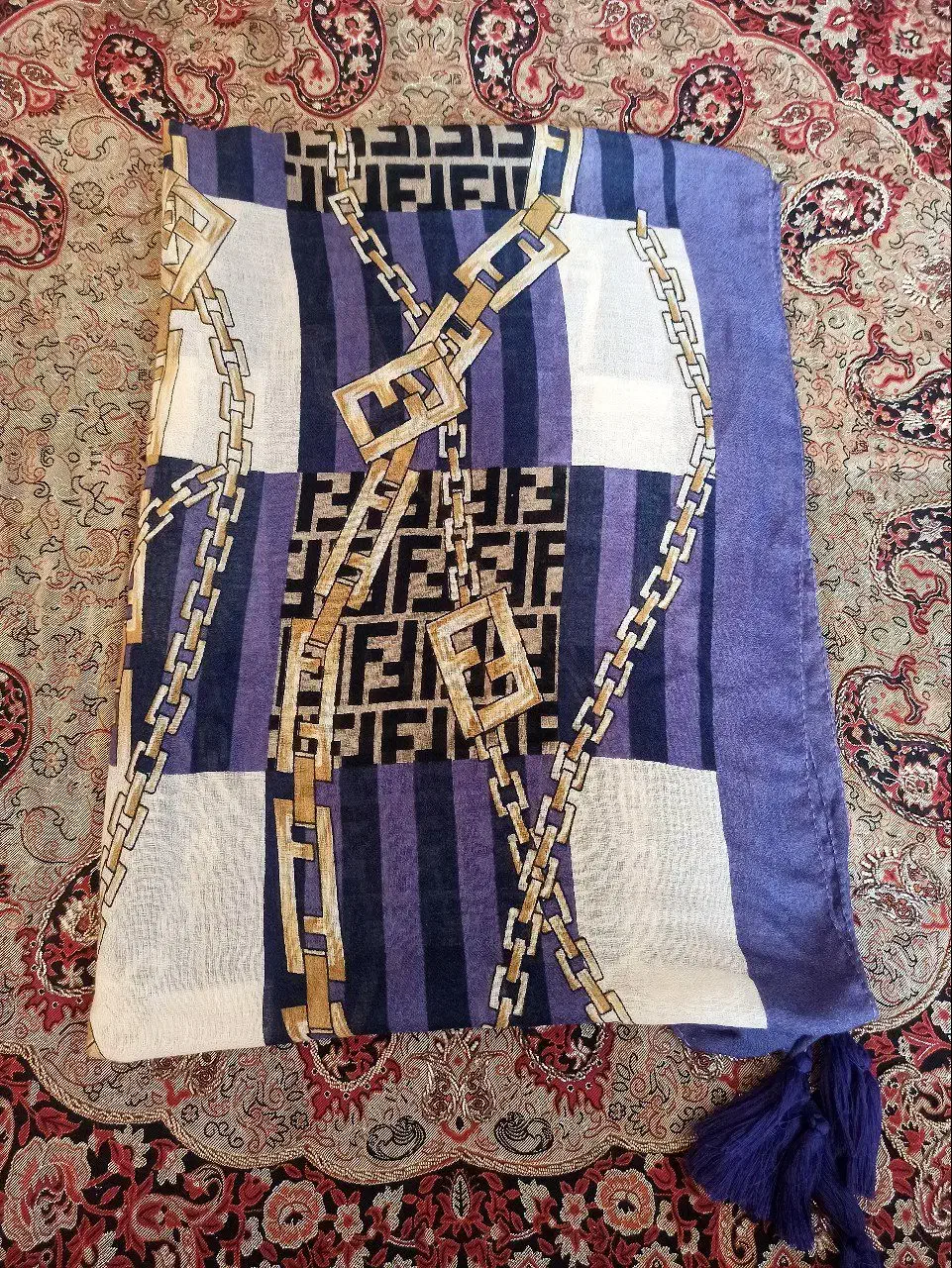 شال بلندو قواره دار|لباس|کاشان, معلم|دیوار