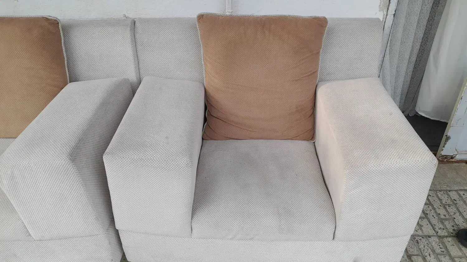 مبل ۷ نفره|مبلمان خانگی و میز عسلی|رشت, بیجارپس|دیوار