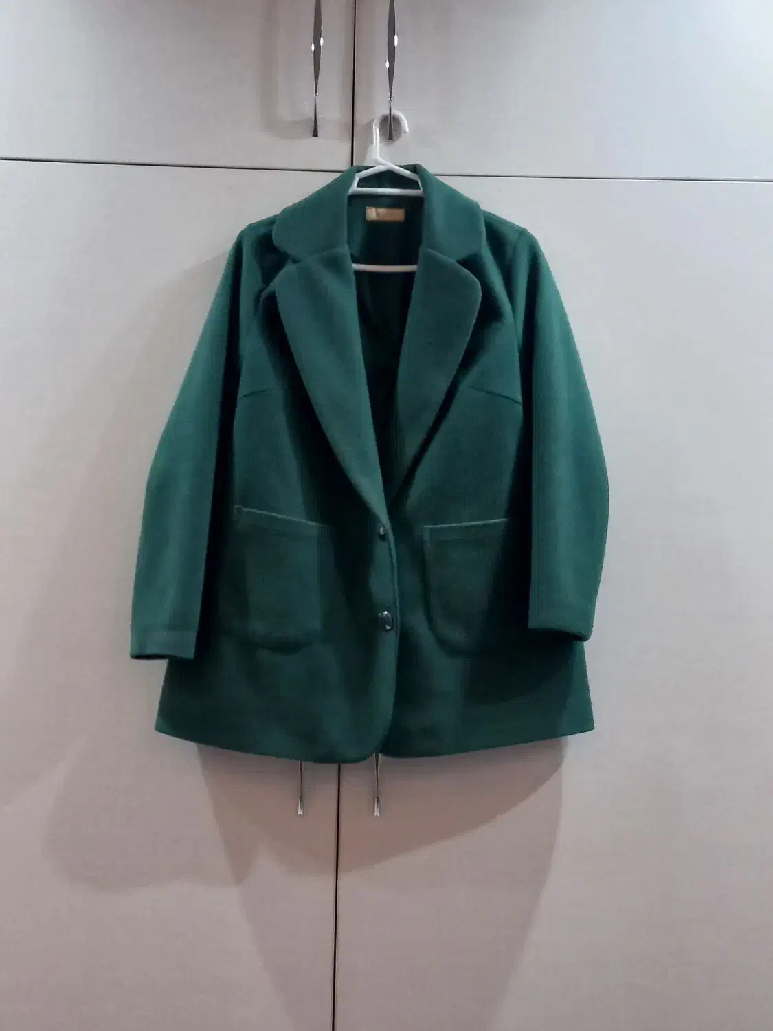 پالتو و کت|لباس|ابهر, |دیوار