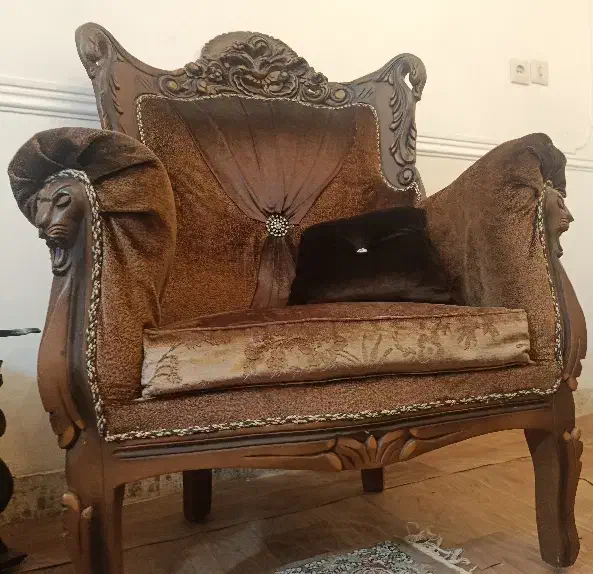 مبلمان ۹نفره تمام چوب راش سلطنتی کله شیری|مبلمان خانگی و میز عسلی|اصفهان, بهارستان (مخابرات)|دیوار