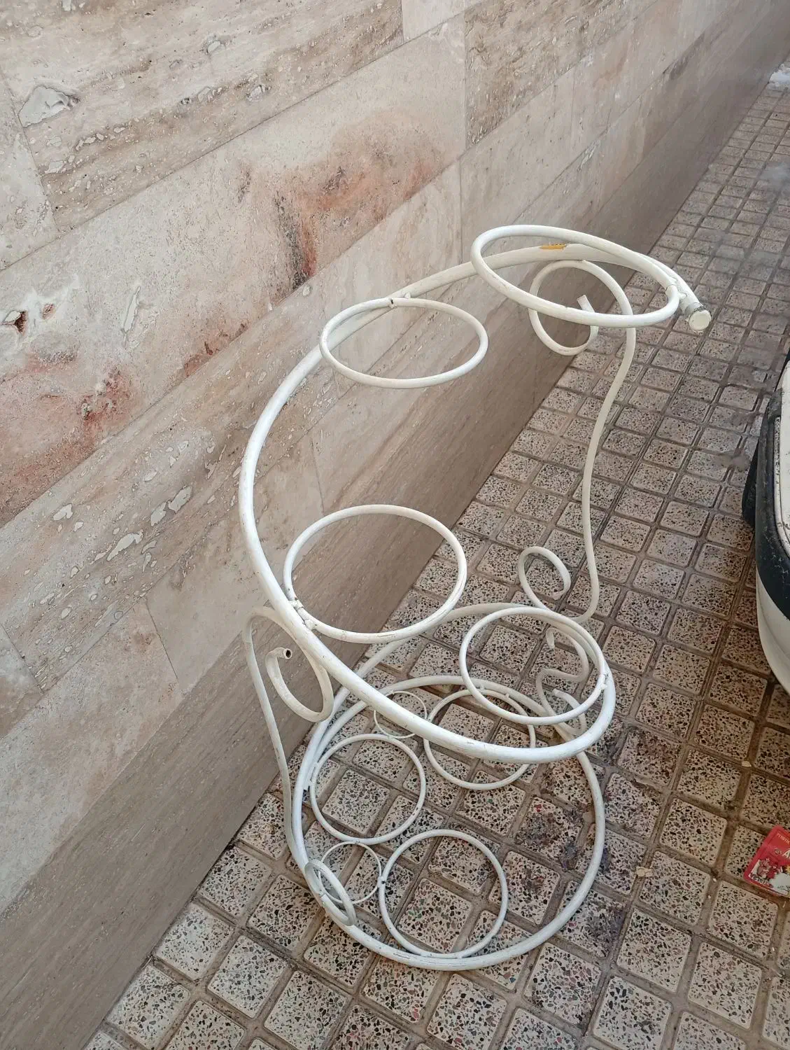 جا گلدانی فلزی|کتابخانه، شلف، قفسه‌های دیواری|زنجان, |دیوار