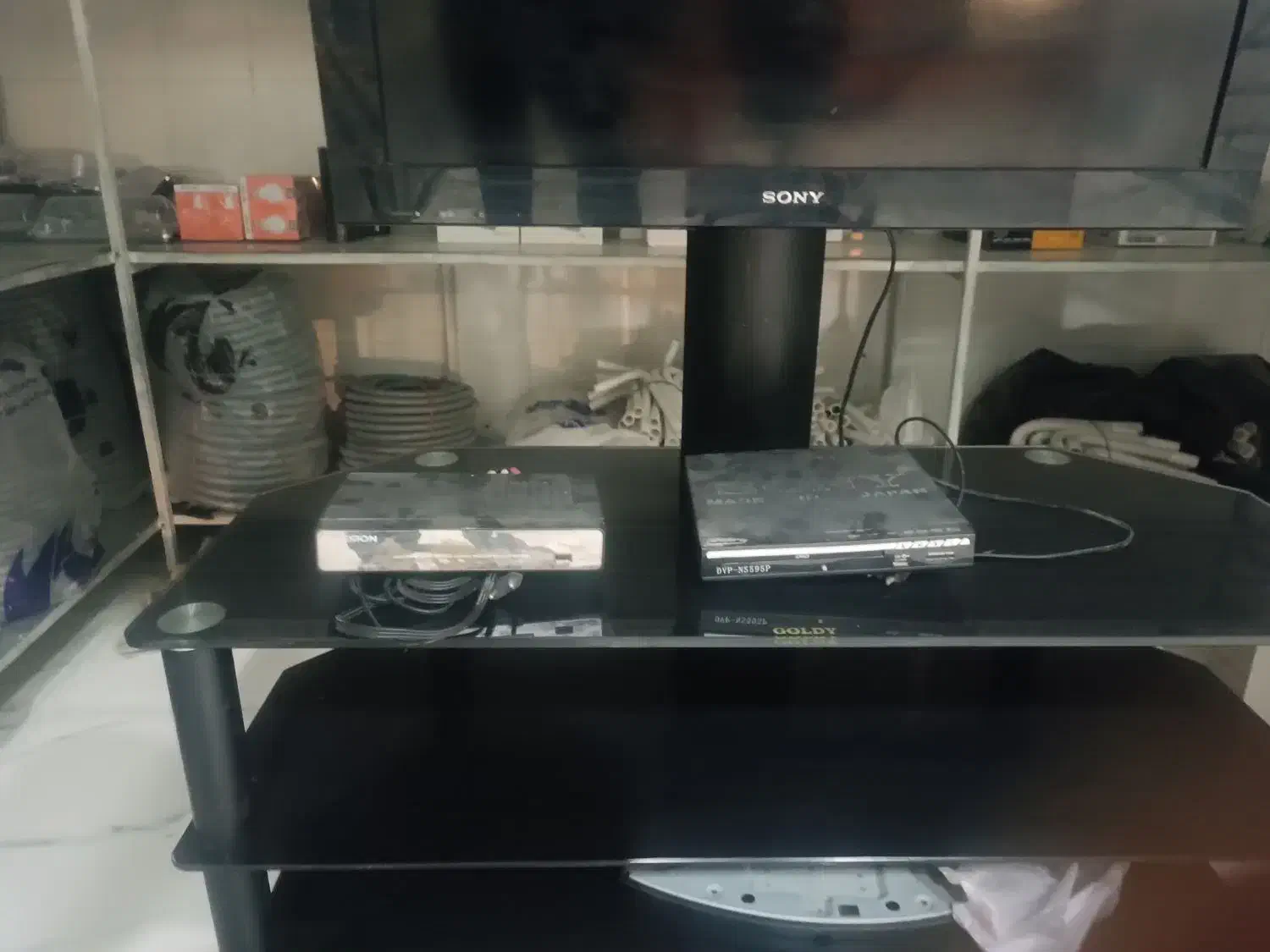 تلوزیون ۳۲ سونی باگیرنده دیجیتال ومیز شیشهفراشبند|تلویزیون و پروژکتور|فراشبند, |دیوار