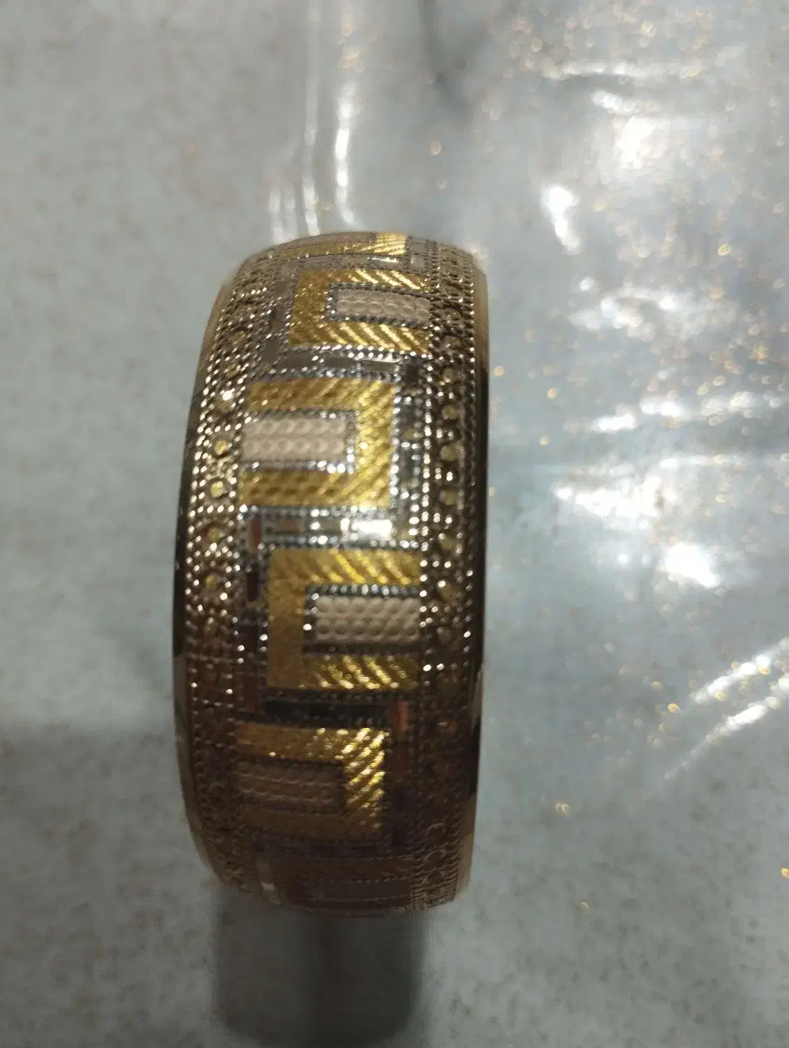 تک دست طلا هیجده|جواهرات|اصفهان, دشتستان|دیوار