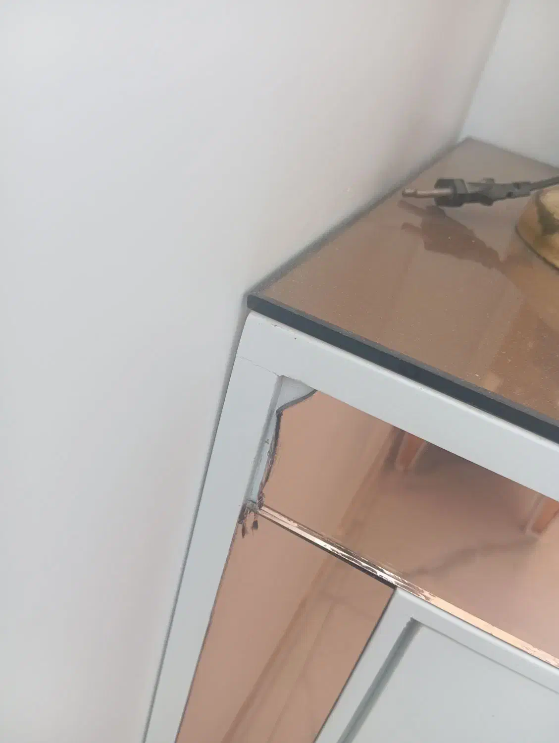 میز تلویزیون و کنسول سفید طلایی جادار|میز تلویزیون|قم, امامزاده ابراهیم|دیوار