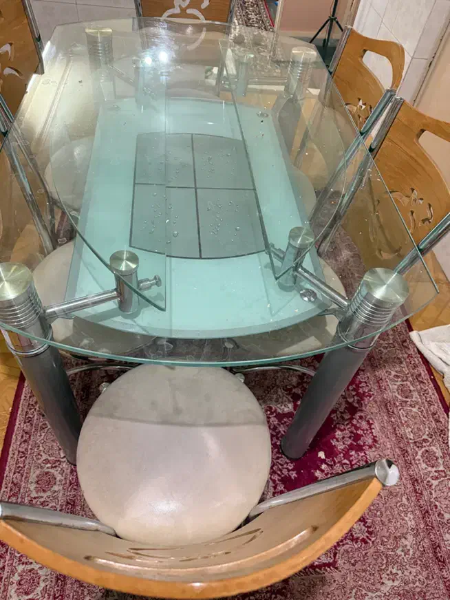 میز وصندلی|میز و صندلی غذاخوری|قم, شهرک امام حسن|دیوار