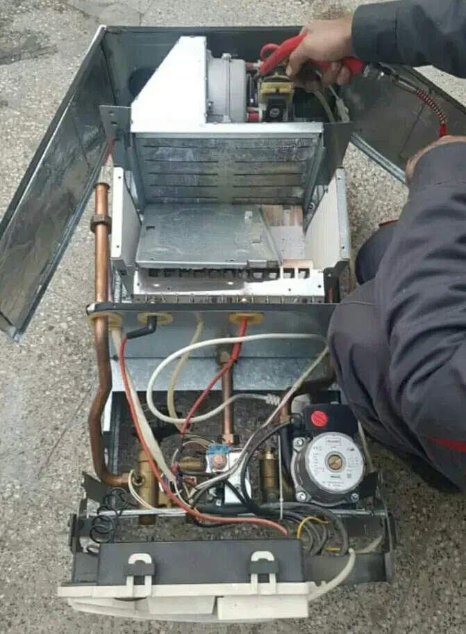 رسوب گیری پکیج ابگرمکن شوفاژنصاب سرویس کارتعمیرات|آبگرمکن، پکیج، شوفاژ|مشهد, صیاد شیرازی|دیوار