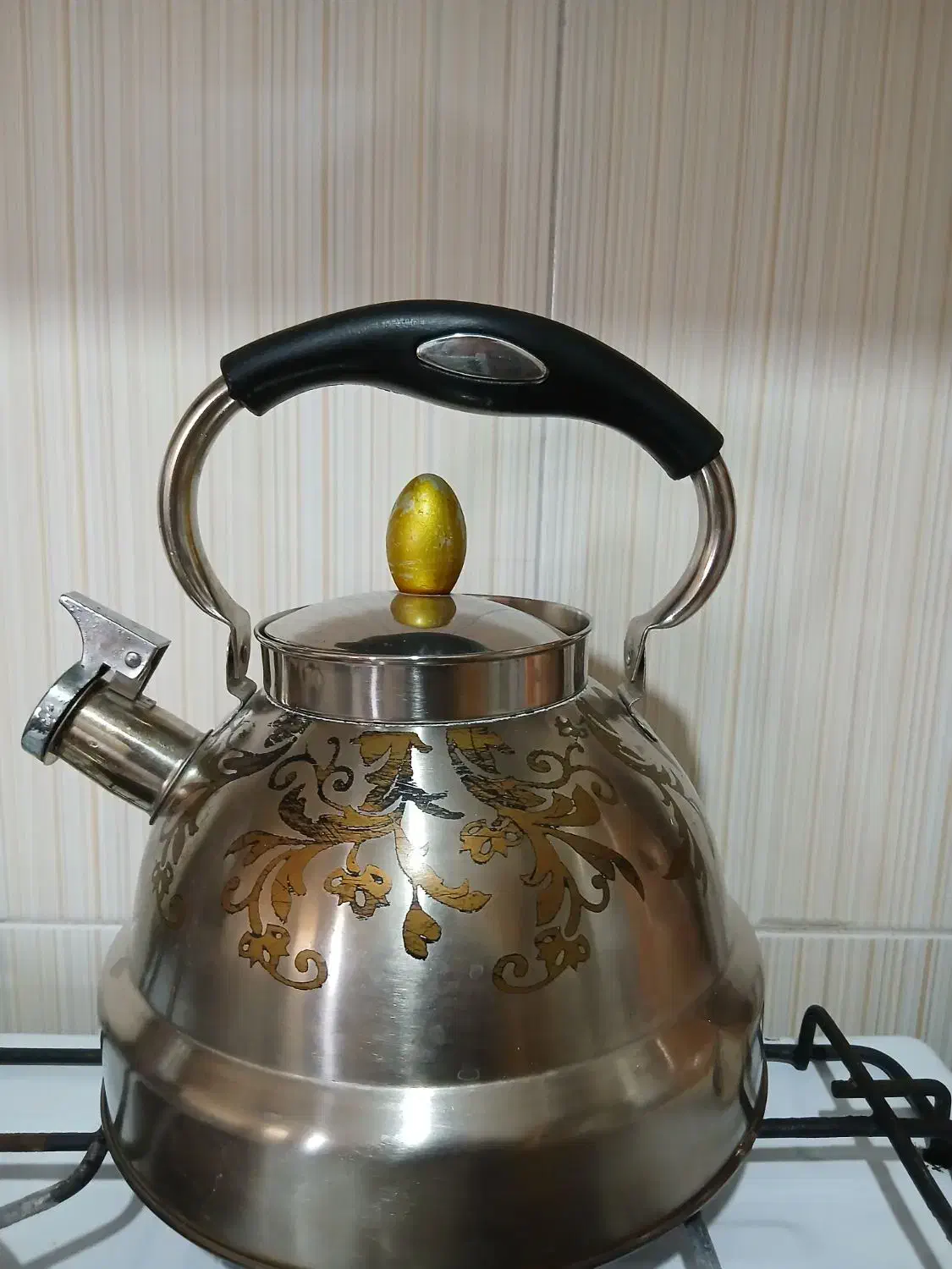 کتری ۶لیتری سوتی سالمه سالم سماور دارم بکارم نمیاد|قوری، کتری، قهوه‌ساز دستی|کوهسار (البرز), |دیوار