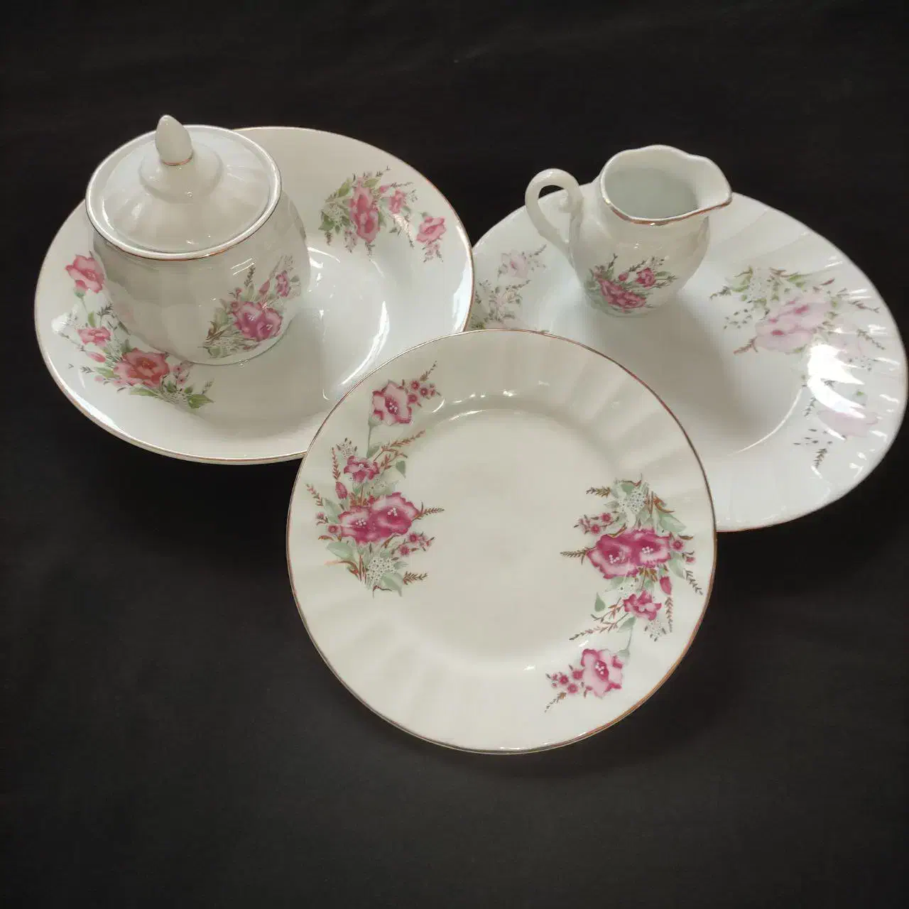 ظروف چینی|ظروف سرو و پذیرایی|محلات, |دیوار