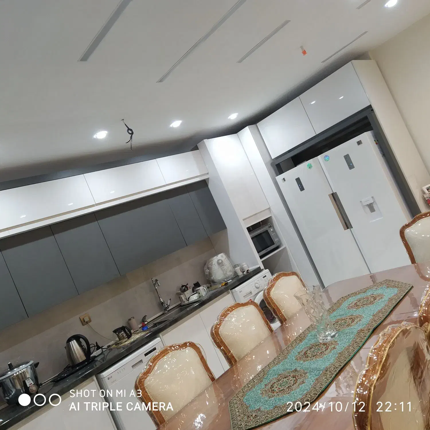 کابینت ،نئوکلاسیک، مدرن، هایگلس، کمد دیواری|مصالح و تجهیزات ساختمان|کرج, کوی زنبق|دیوار