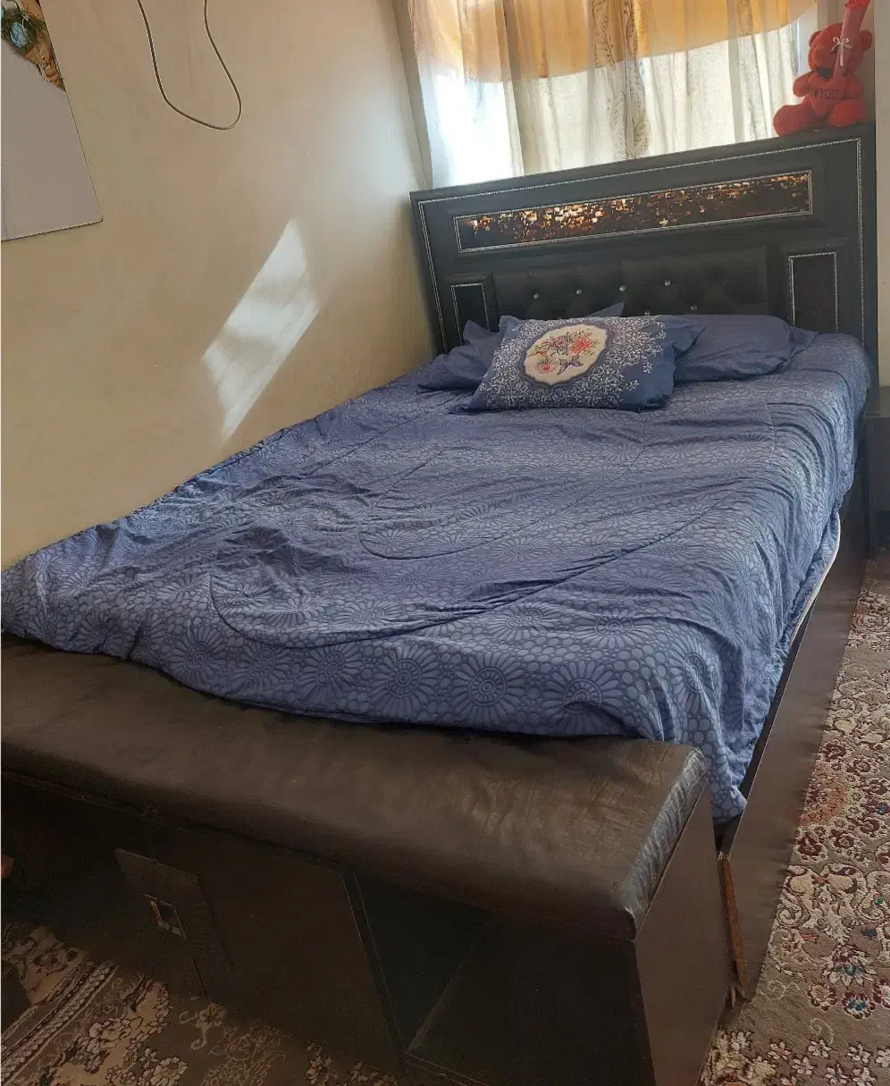 فروش فوری تخت دونفره کاملا سالم ب دلیل کمبودجا|تخت و سرویس خواب|بندرعباس, |دیوار