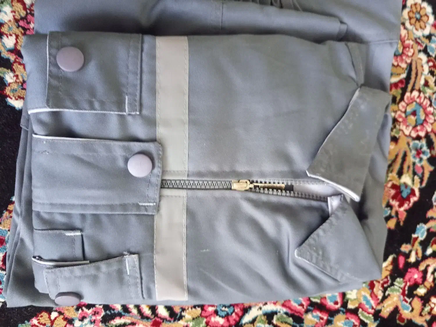 یک عدد ست لباس کار نو|لباس|زرند, |دیوار