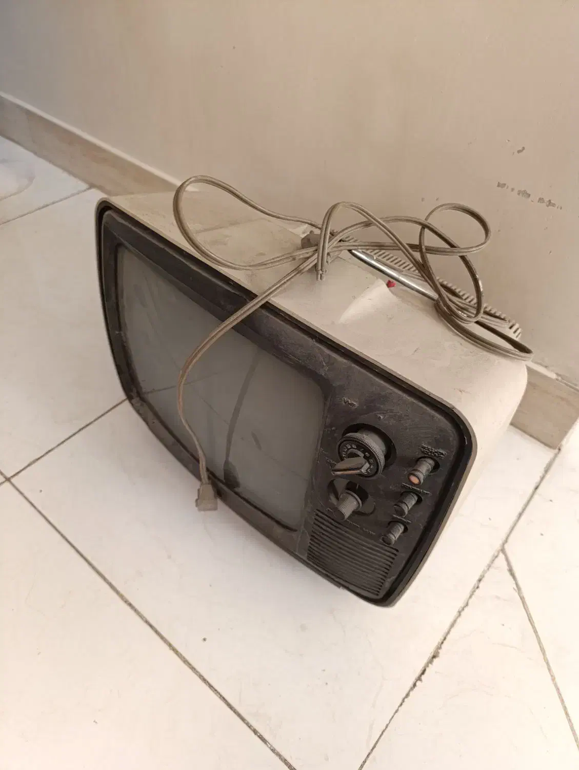 تلویزیون قدیمی|تلویزیون و پروژکتور|تهران, مسعودیه|دیوار