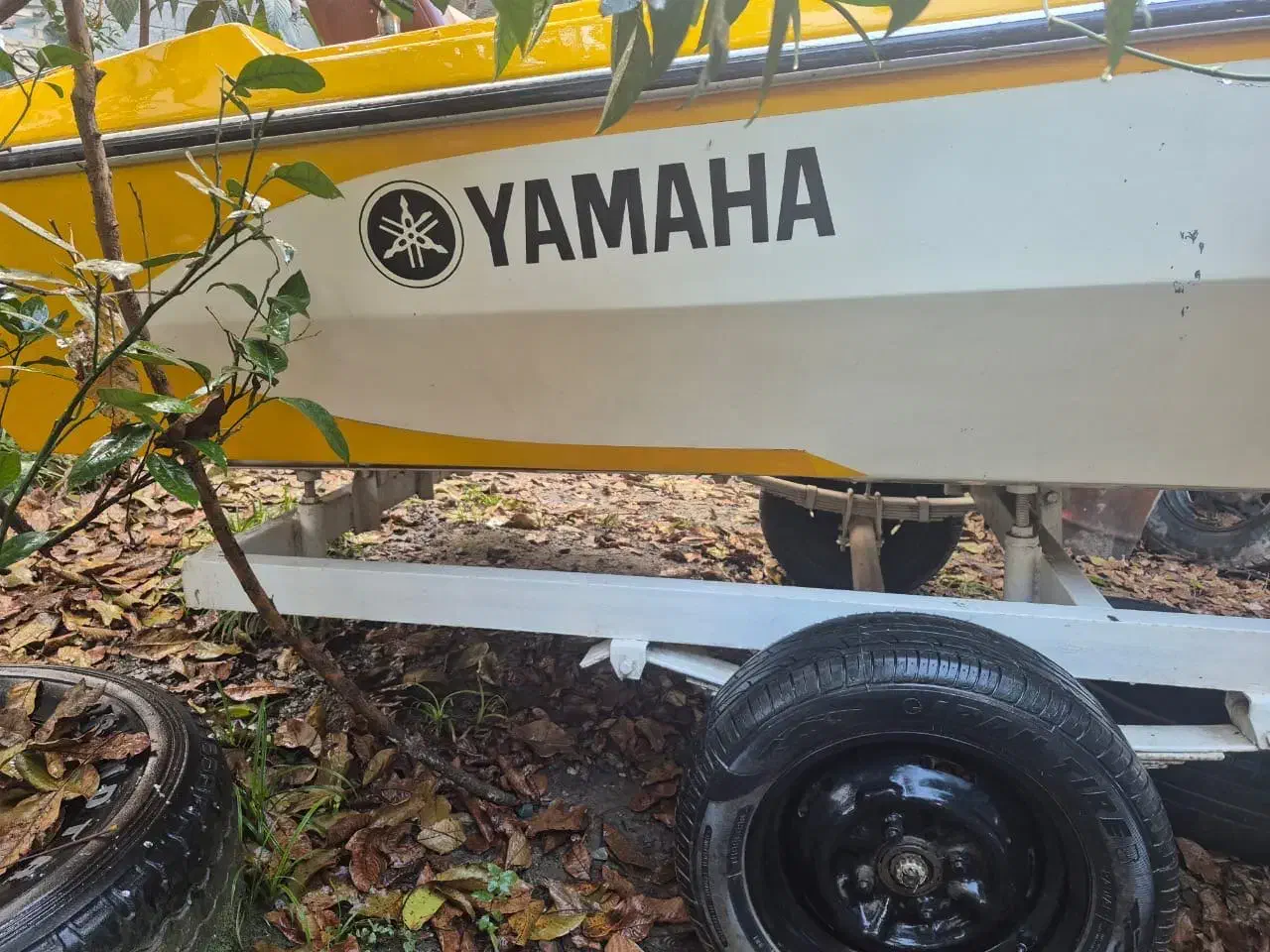 قایق یاماها بدون موتور|قایق و سایر وسایل نقلیه|چابکسر, |دیوار