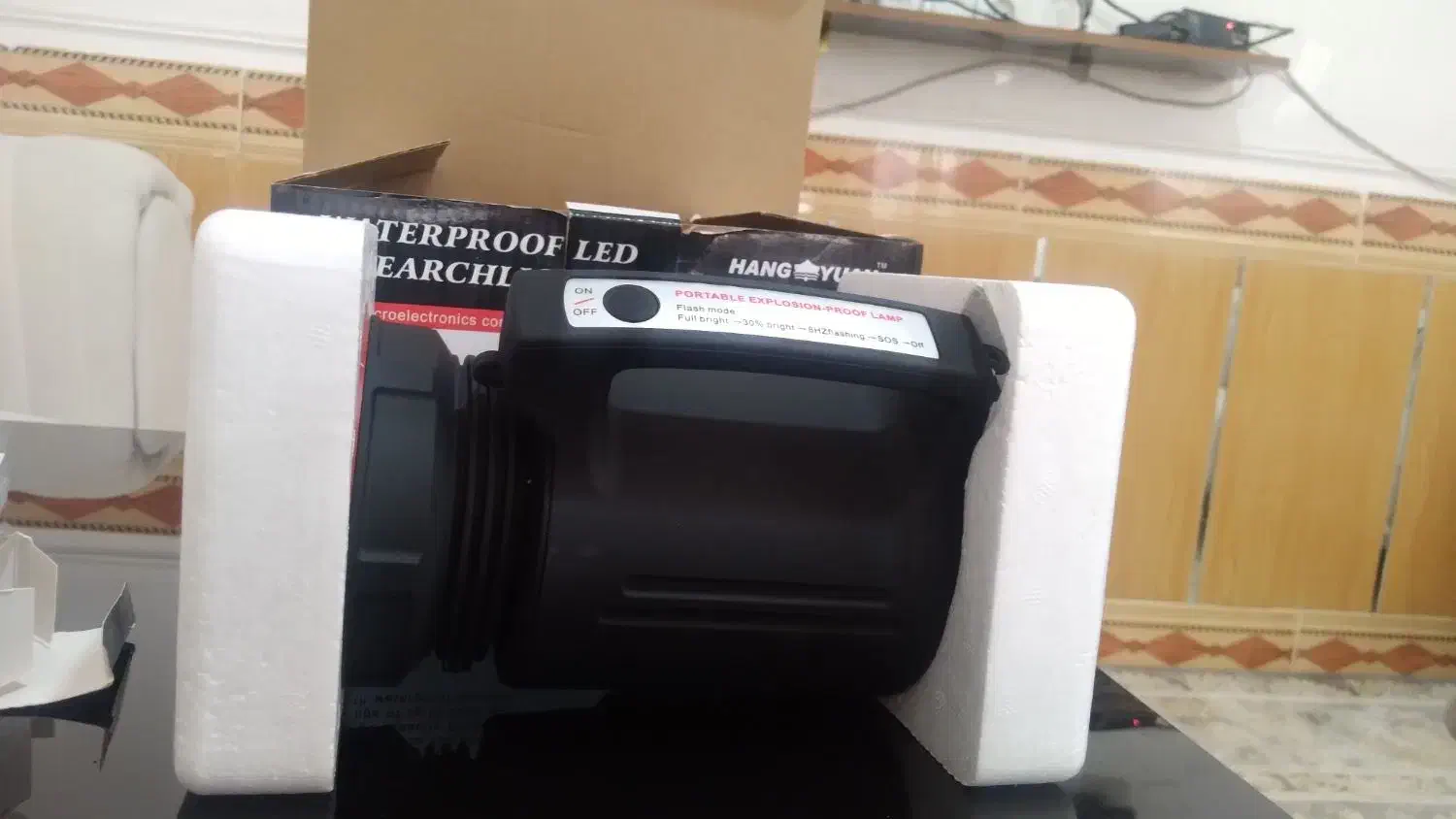 ۱۵ وات|لامپ و چراغ|خرم‌آباد, |دیوار