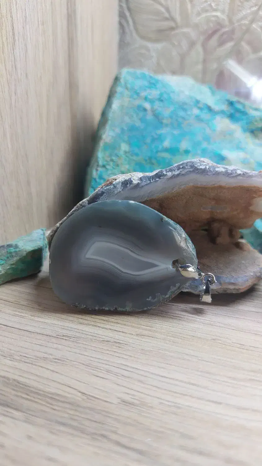 دو نمونه از سلیمانی های کمیاب|جواهرات|میبد, |دیوار