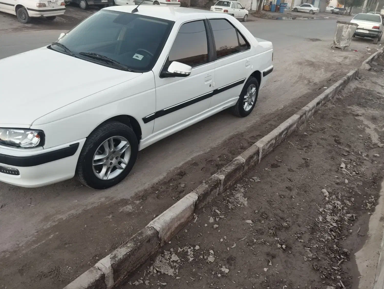 مدل ۴۰۲|خودرو سواری و وانت|جیرفت, |دیوار