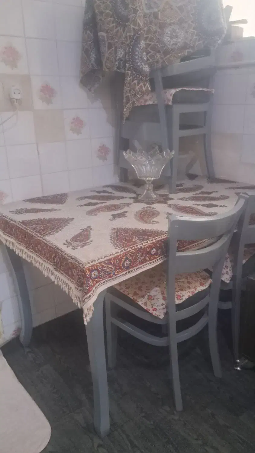 میز ناهار خوری|میز و صندلی غذاخوری|قم, دروازه ری|دیوار
