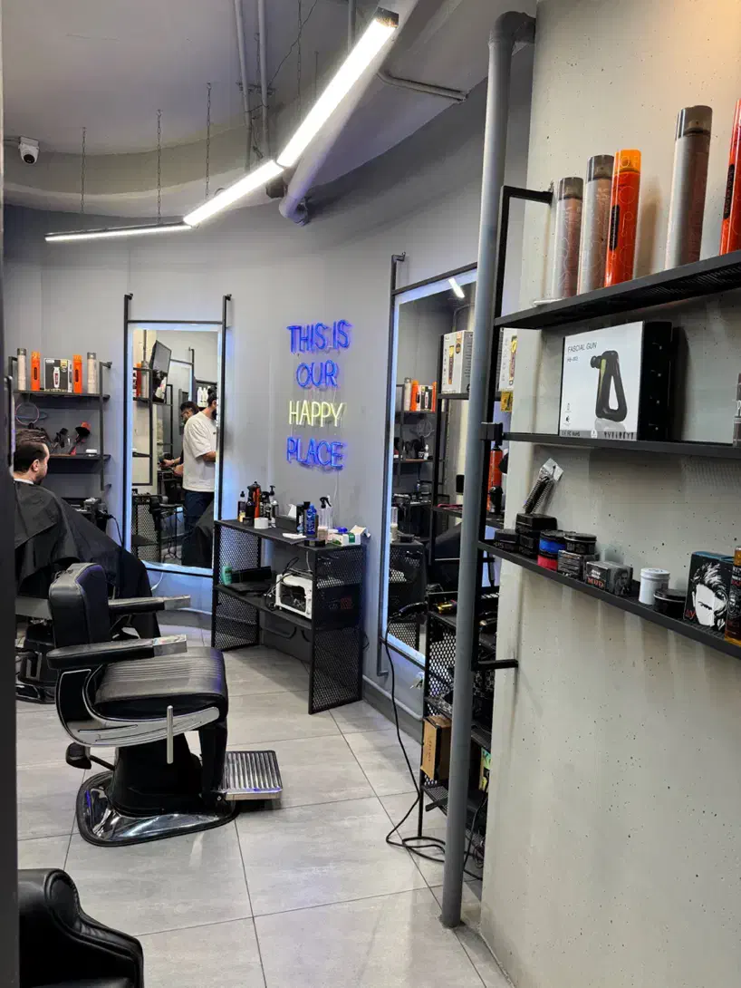 دستیار ارایشگاه(وردست)|استخدام درمانی، زیبایی، بهداشتی|تهران, اقدسیه|دیوار