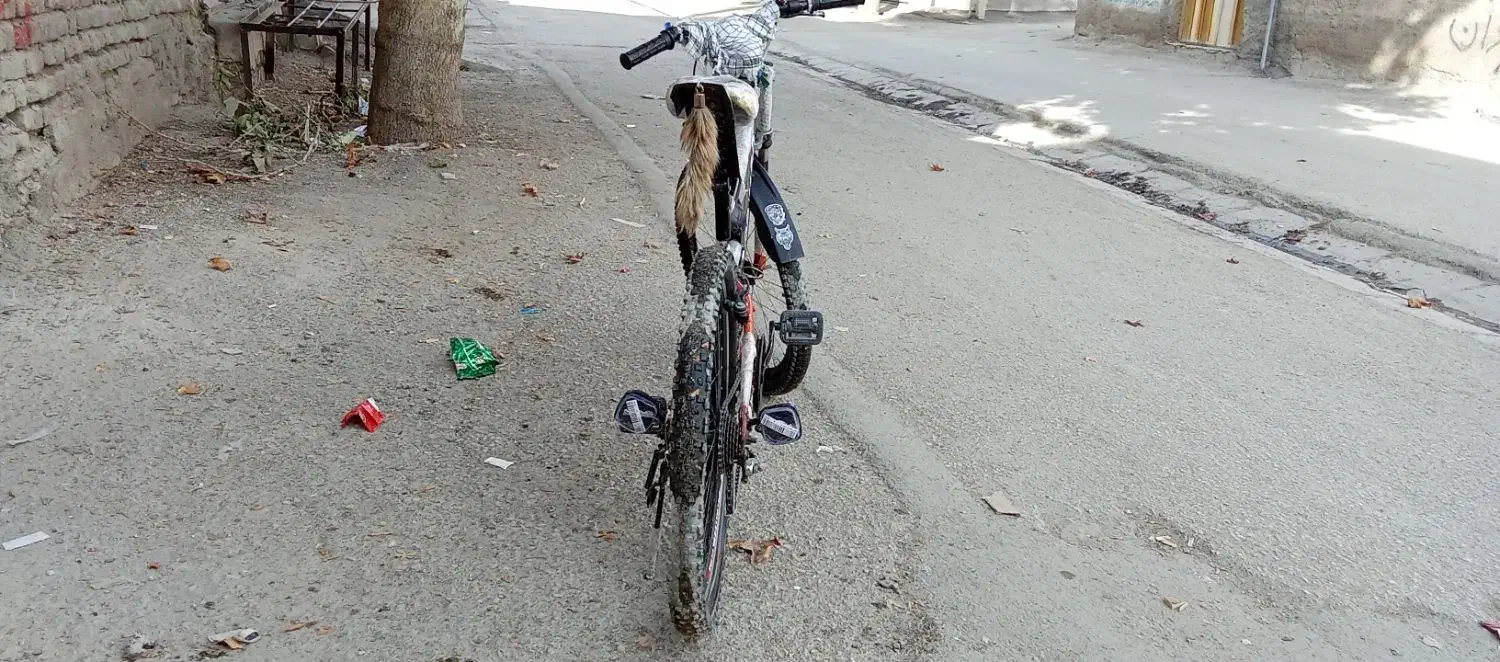 دوچرخه 26 تمیز و لوازمی|دوچرخه، اسکیت، اسکوتر|خرم‌آباد, |دیوار